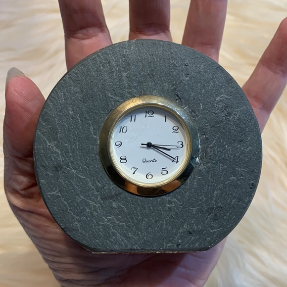 SALE!!! Clock in natural slate rock.     2 - Picture 9 of 9